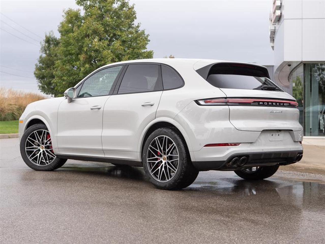 2024 Porsche Cayenne S AWD Photo