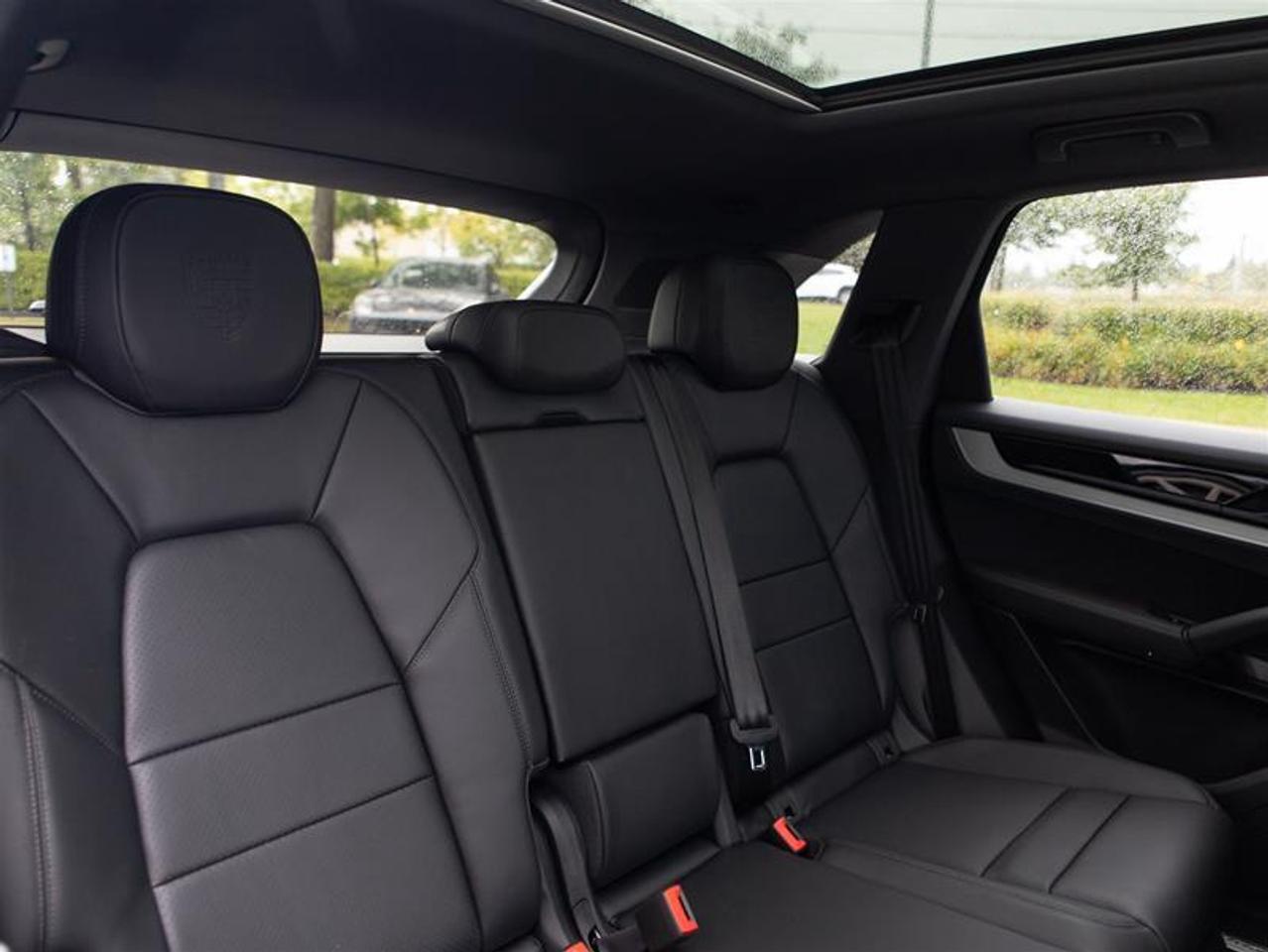 2024 Porsche Cayenne S AWD Photo