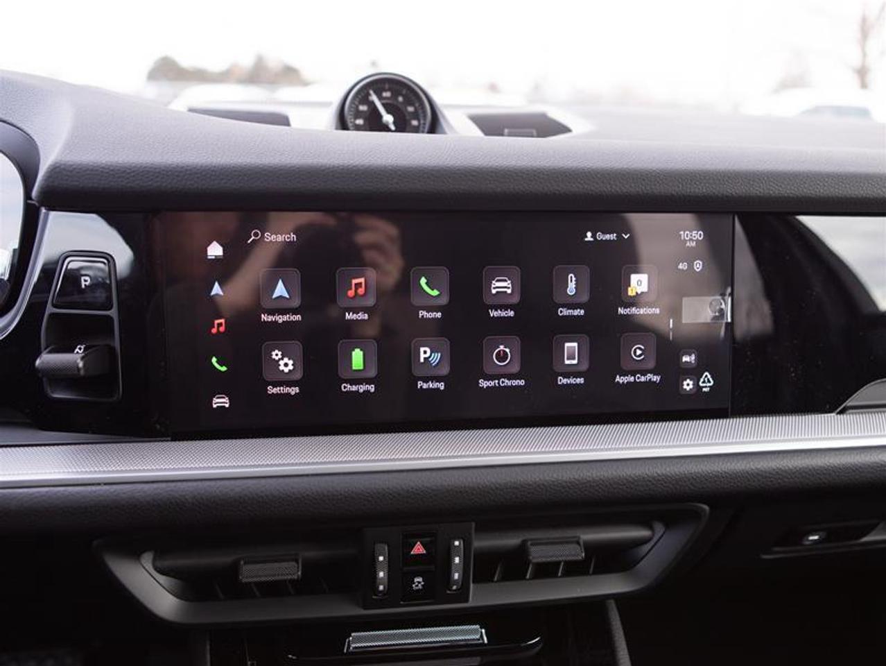 2025 Porsche Cayenne e-Hybrid AWD Photo