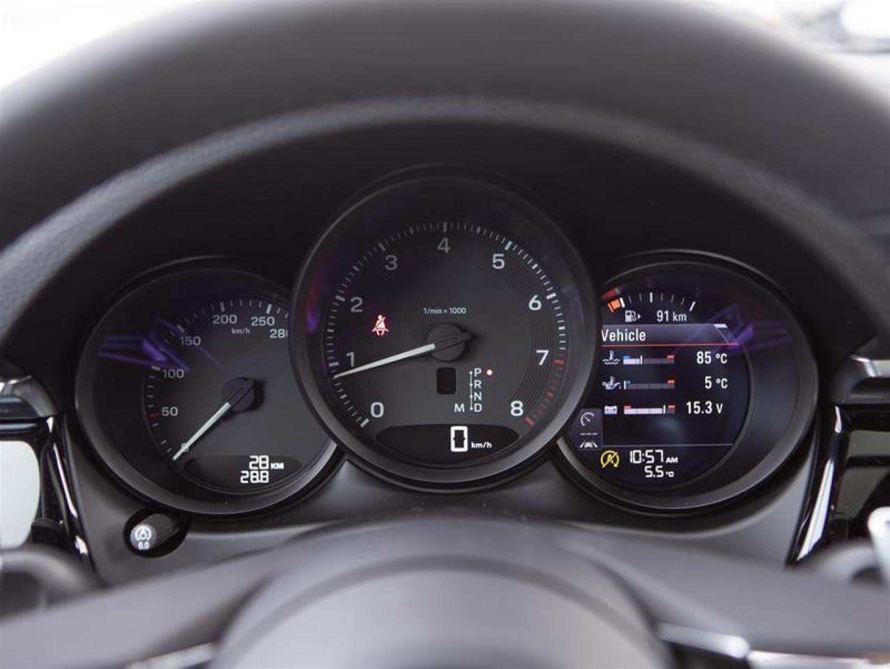 2025 Porsche Macan AWD Photo