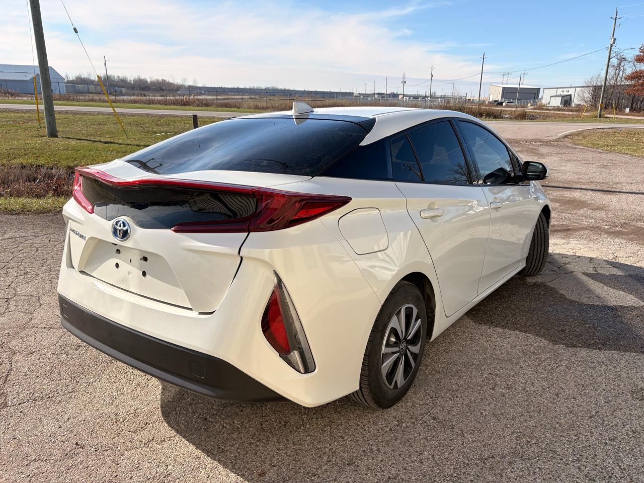 2020 Toyota Prius Prime LE, Plug in Hybrid, Apple Carplay! Photo