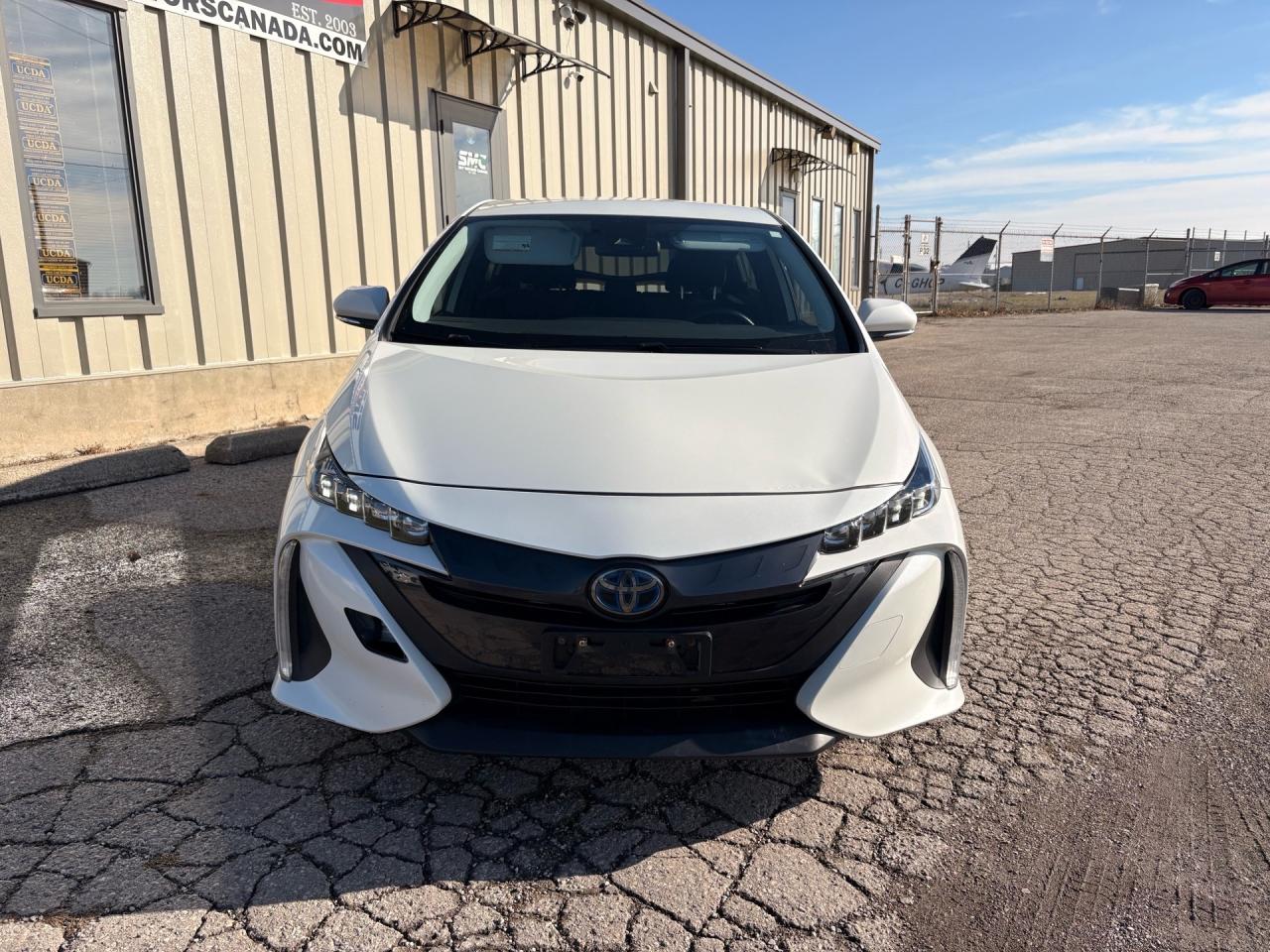 2020 Toyota Prius Prime LE, Plug in Hybrid, Apple Carplay! Photo