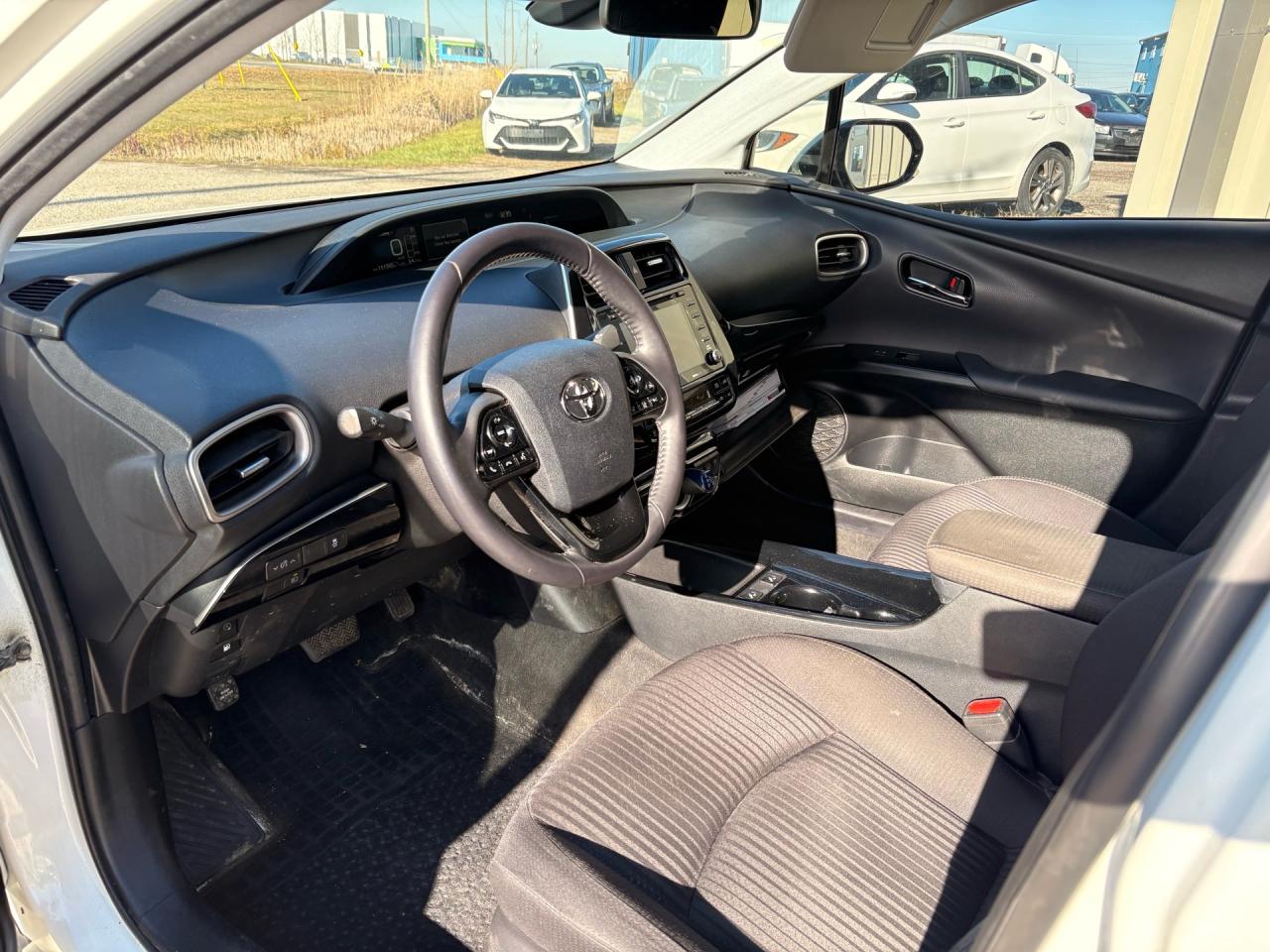 2020 Toyota Prius Prime LE, Plug in Hybrid, Apple Carplay! Photo