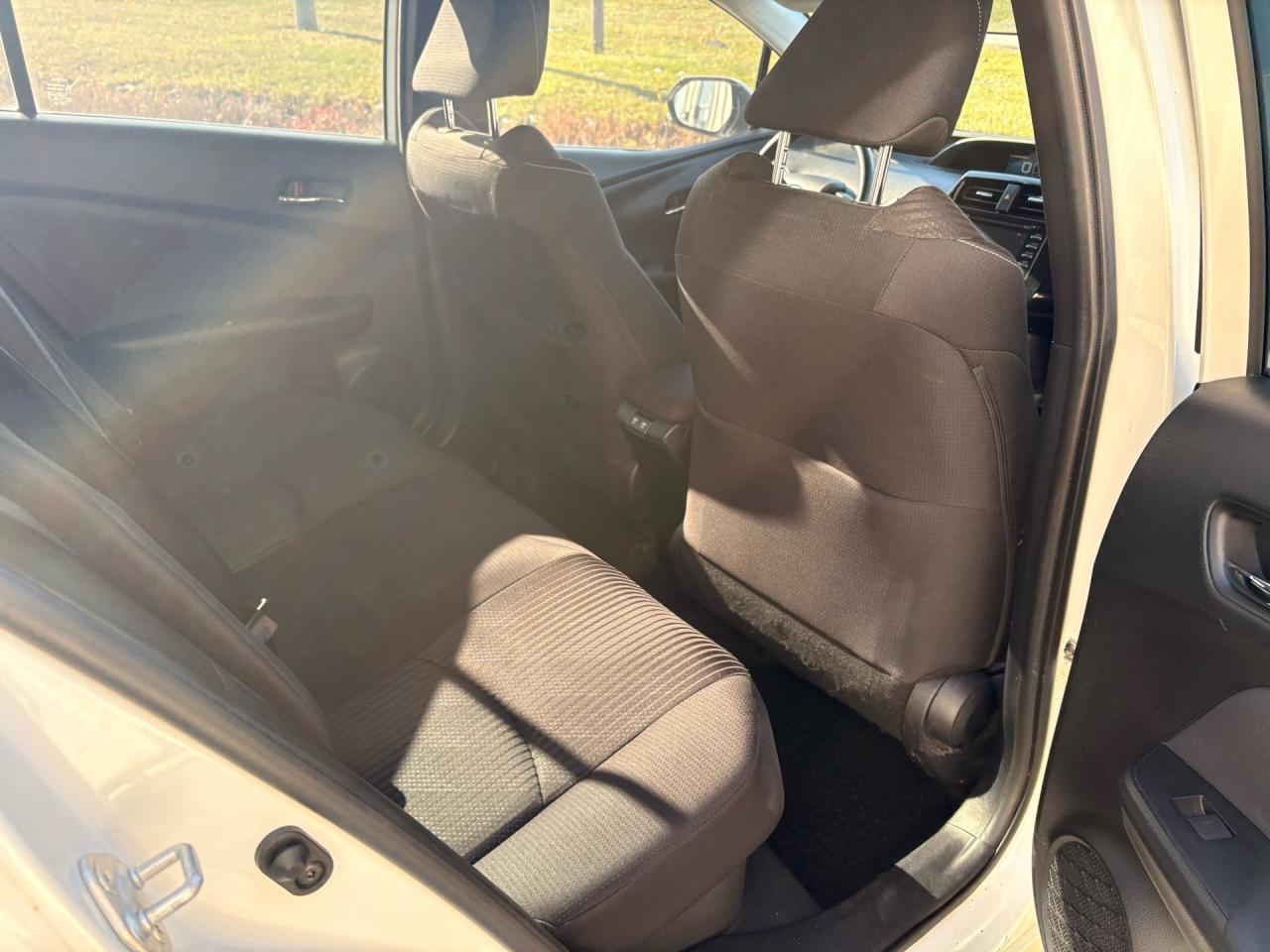 2020 Toyota Prius Prime LE, Plug in Hybrid, Apple Carplay! Photo