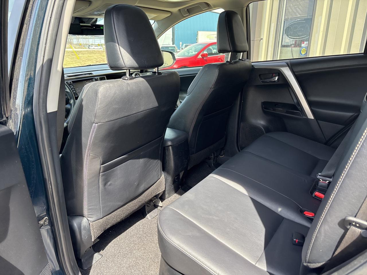 2018 Toyota RAV4 Hybrid Limited, Nav, adapt.  cruise, 360 camera Photo