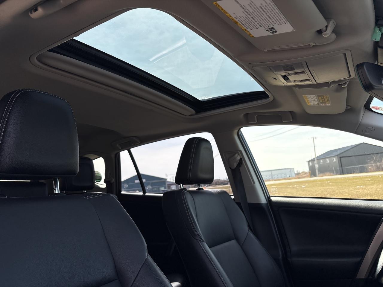 2018 Toyota RAV4 Hybrid Limited, Nav, adapt.  cruise, 360 camera Photo