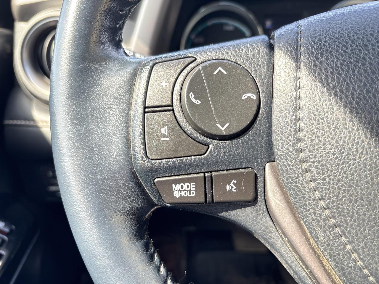 2018 Toyota RAV4 Hybrid Limited, Nav, adapt.  cruise, 360 camera Photo