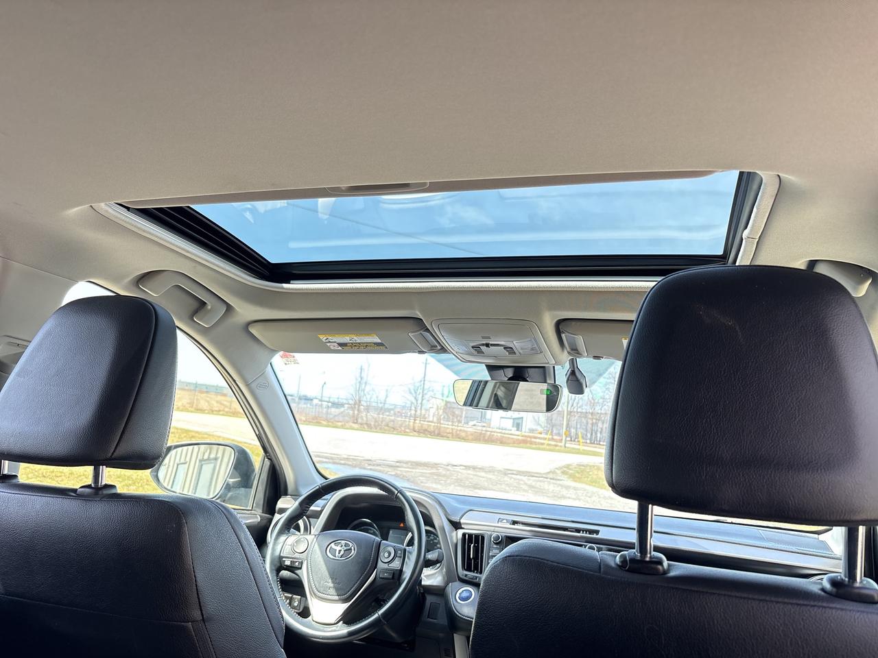 2018 Toyota RAV4 Hybrid Limited, Nav, adapt.  cruise, 360 camera Photo