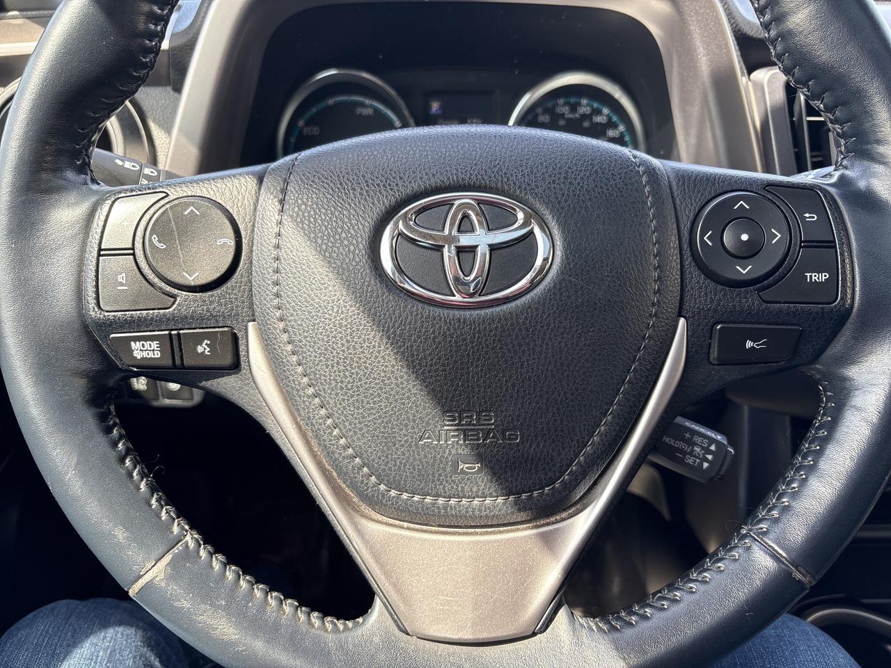 2018 Toyota RAV4 Hybrid Limited, Nav, adapt.  cruise, 360 camera Photo