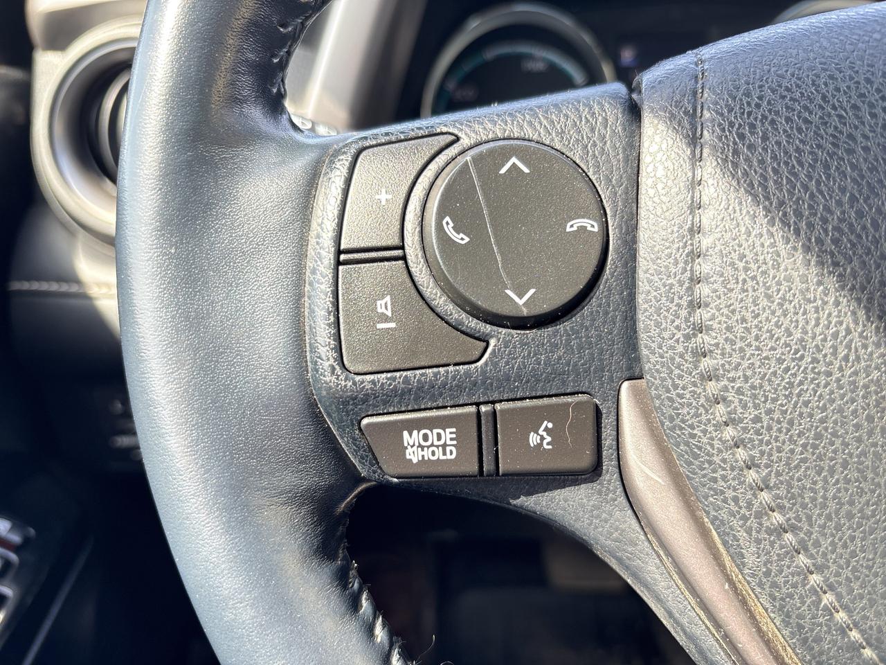 2018 Toyota RAV4 Hybrid Limited, Nav, adapt.  cruise, 360 camera Photo
