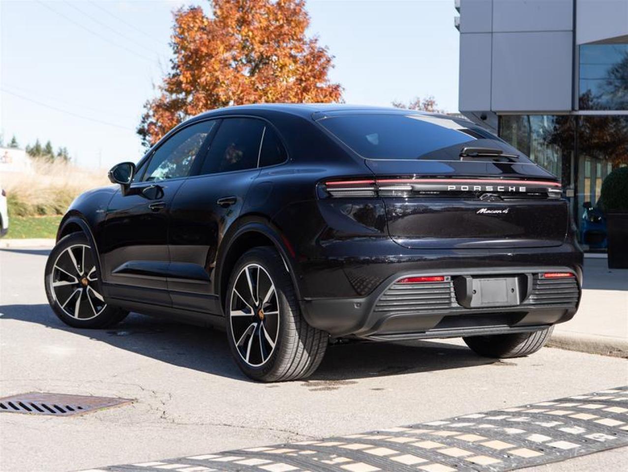 2024 Porsche Macan Electric 4 AWD Photo