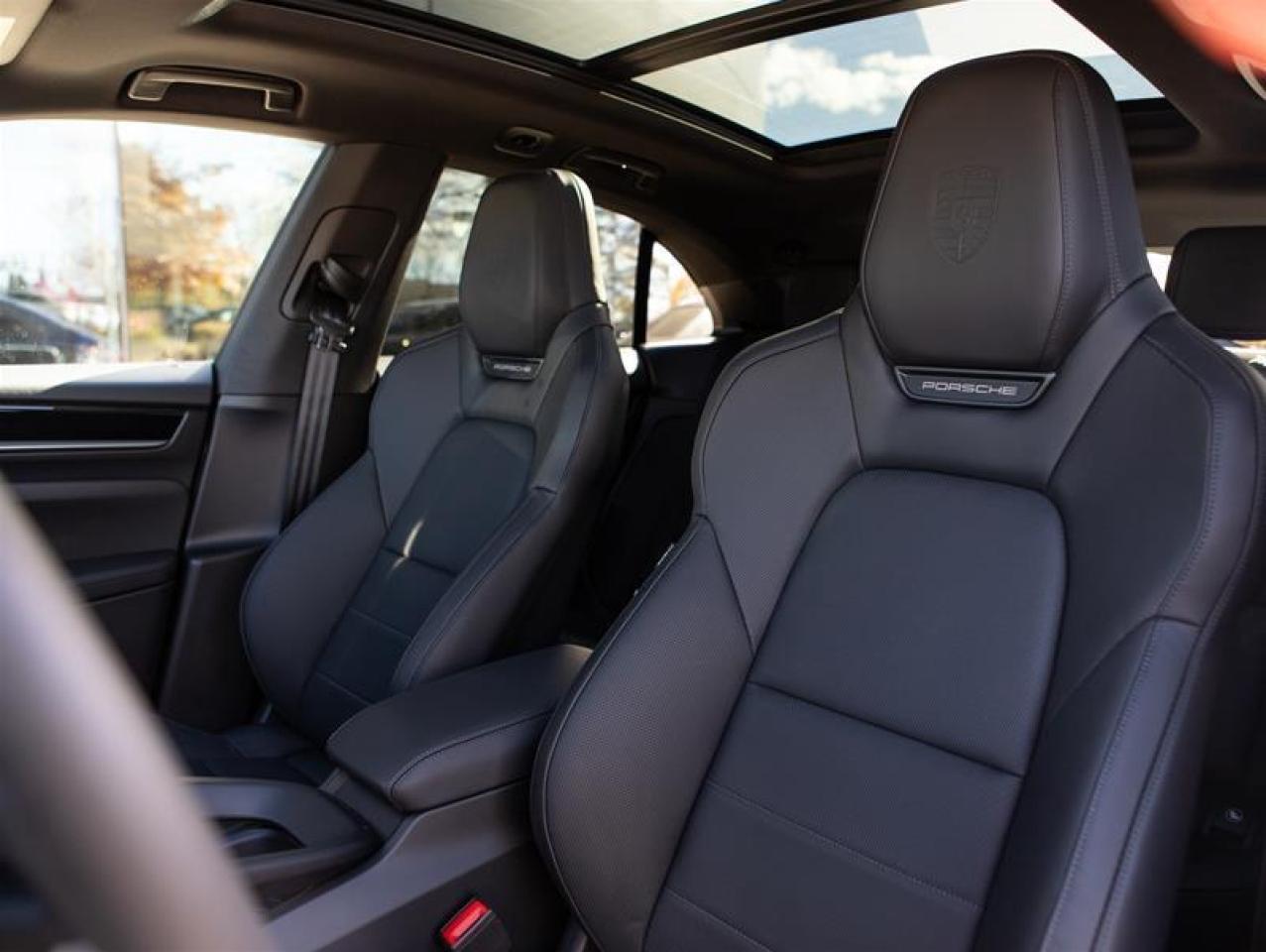 2024 Porsche Macan Electric 4 AWD Photo