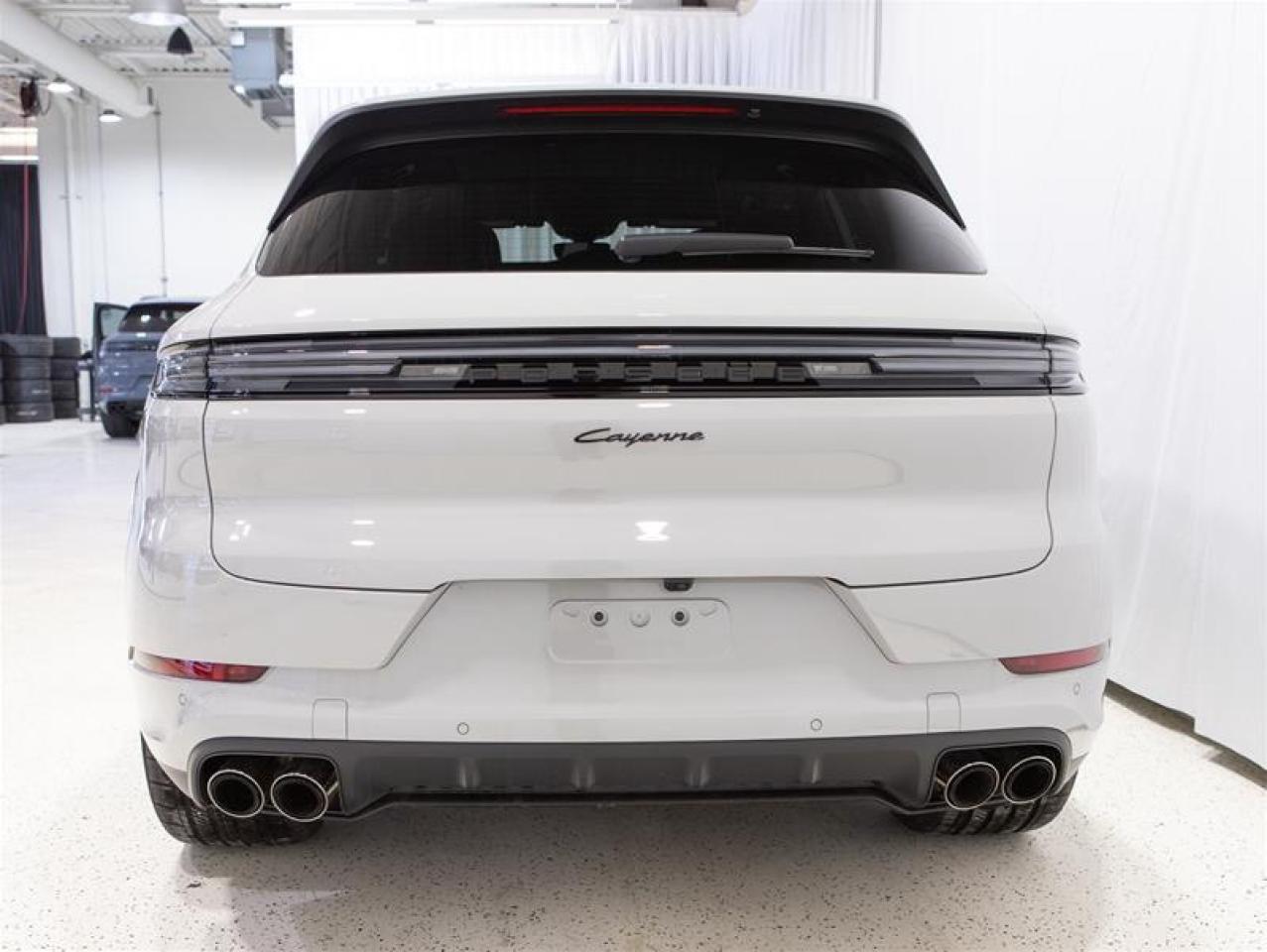 2025 Porsche Cayenne AWD Photo