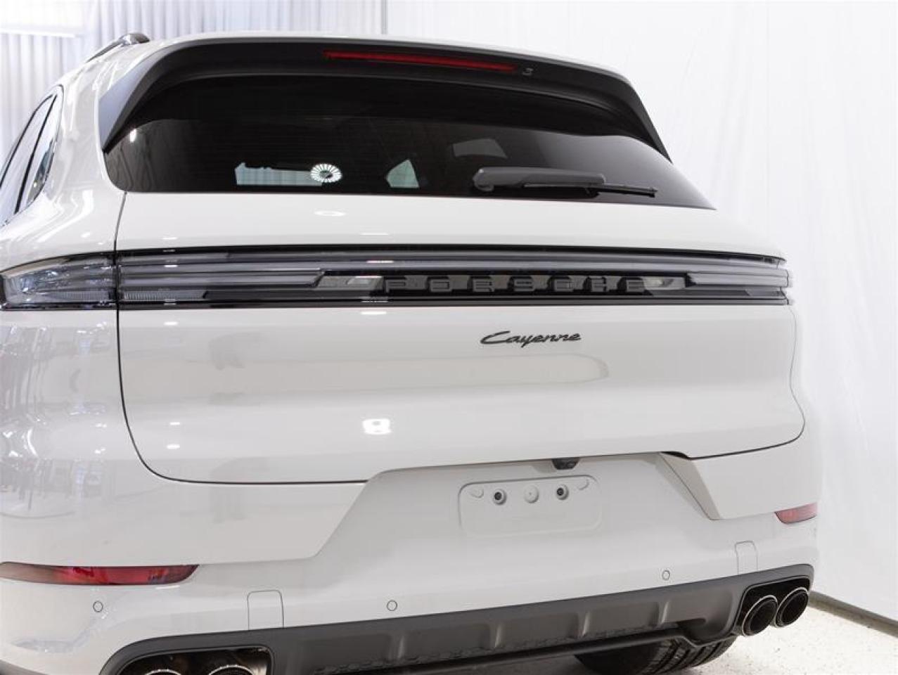 2025 Porsche Cayenne AWD Photo