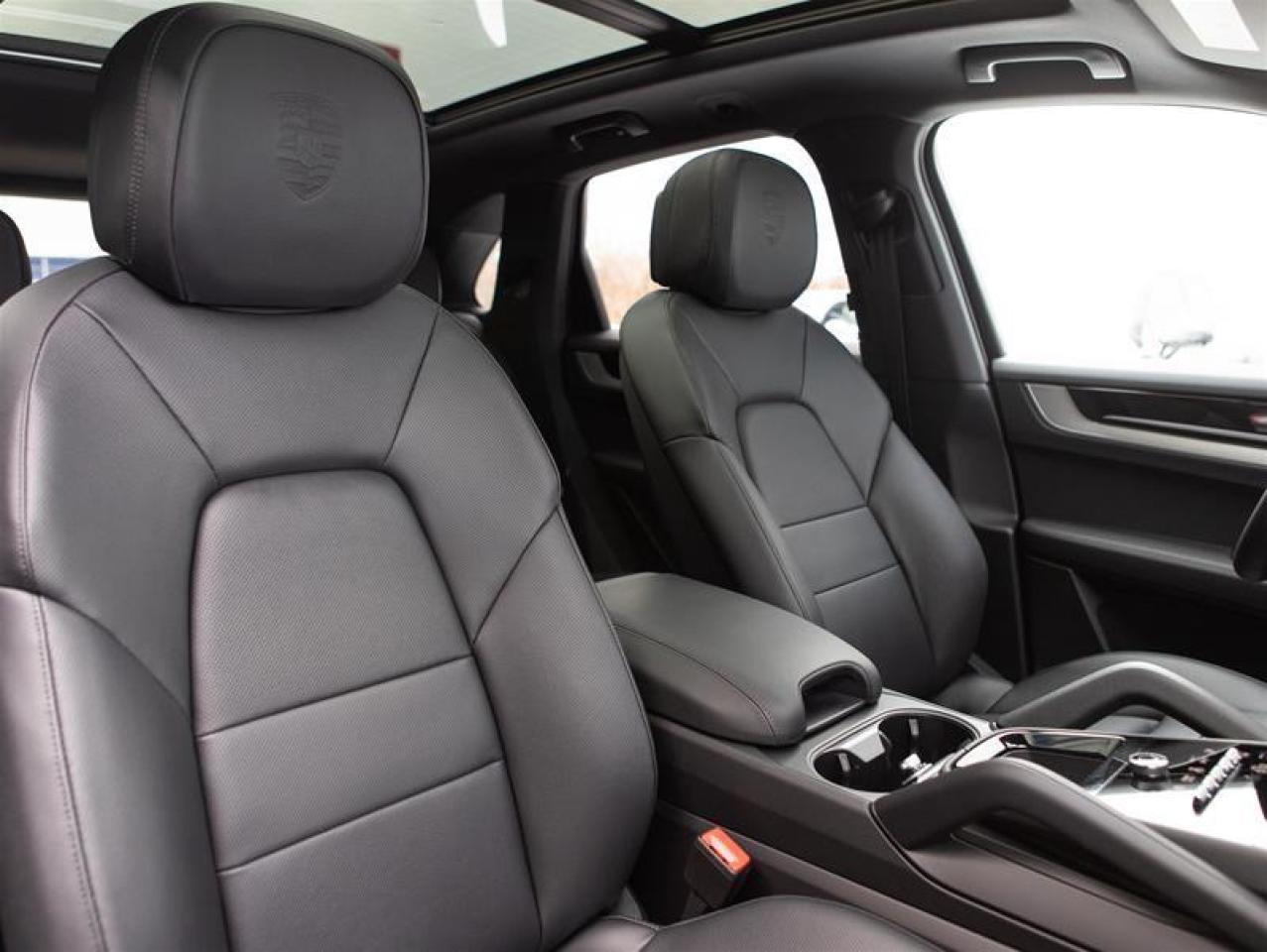 2025 Porsche Cayenne AWD Photo