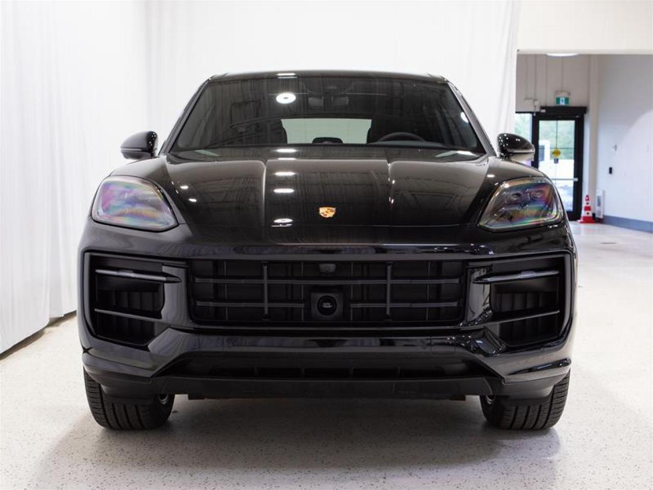 2026 Porsche Cayenne e-Hybrid AWD Photo