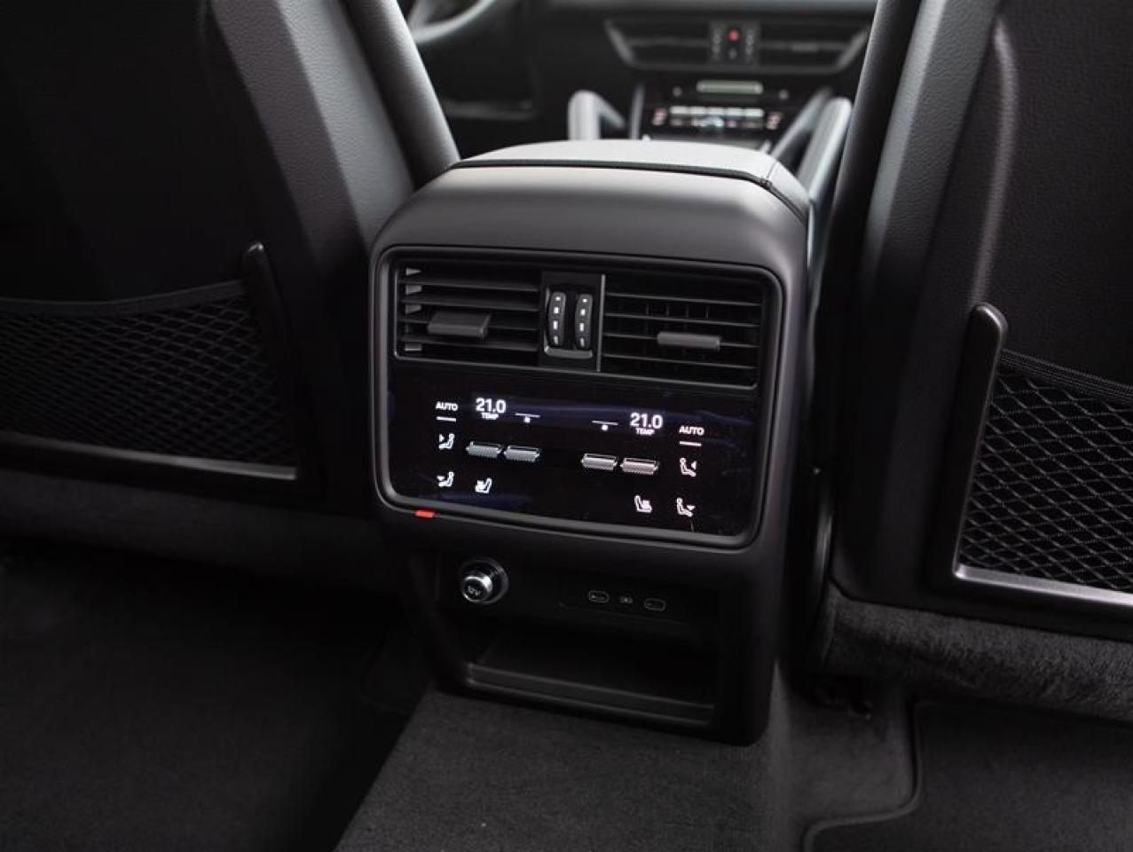 2026 Porsche Cayenne e-Hybrid AWD Photo