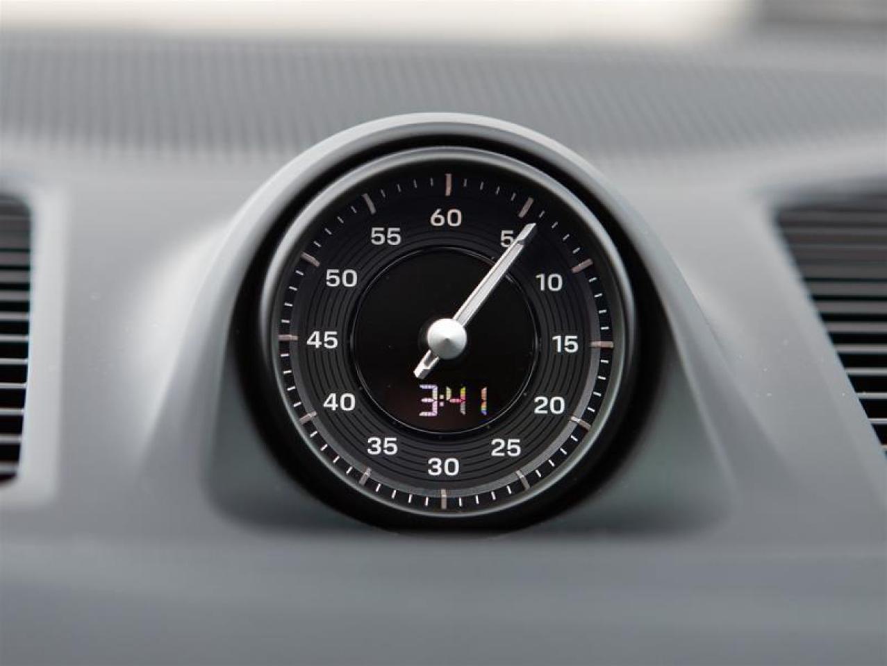 2026 Porsche Cayenne e-Hybrid AWD Photo