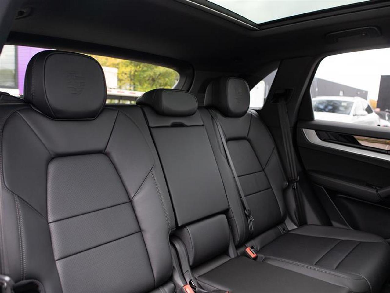 2026 Porsche Cayenne e-Hybrid AWD Photo