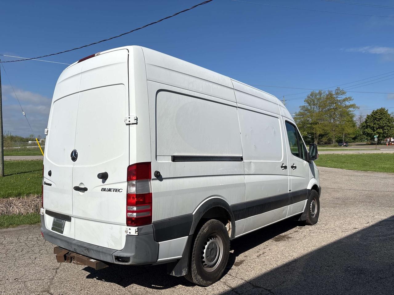 2011 Mercedes-Benz Sprinter 2500, High Roof, Low mileage Photo3