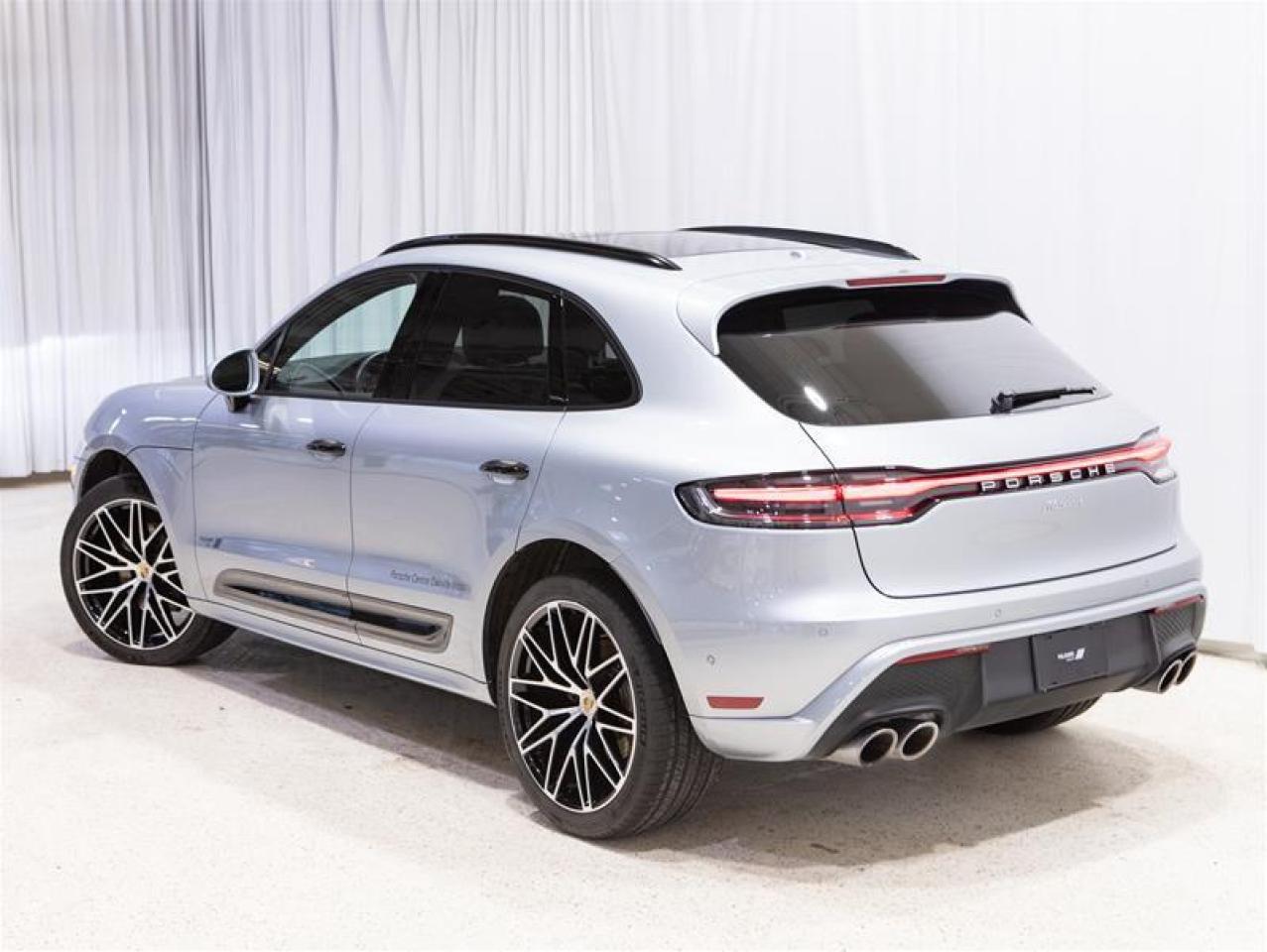 2024 Porsche Macan AWD Photo