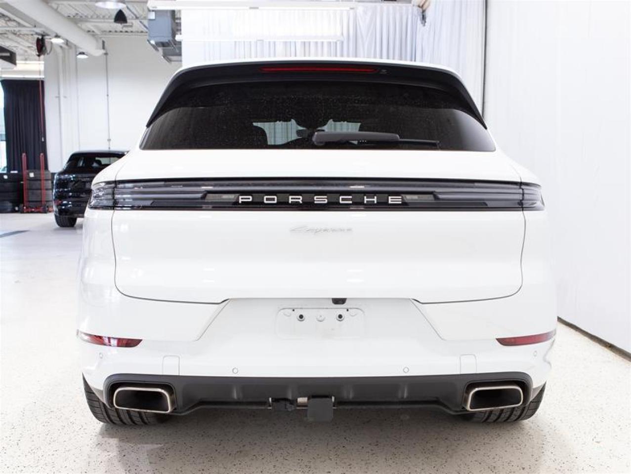 2025 Porsche Cayenne AWD Photo