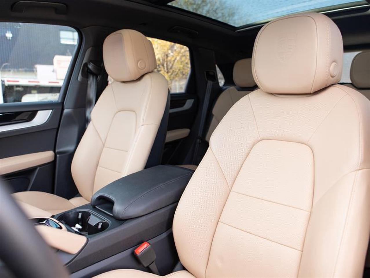 2025 Porsche Cayenne AWD Photo