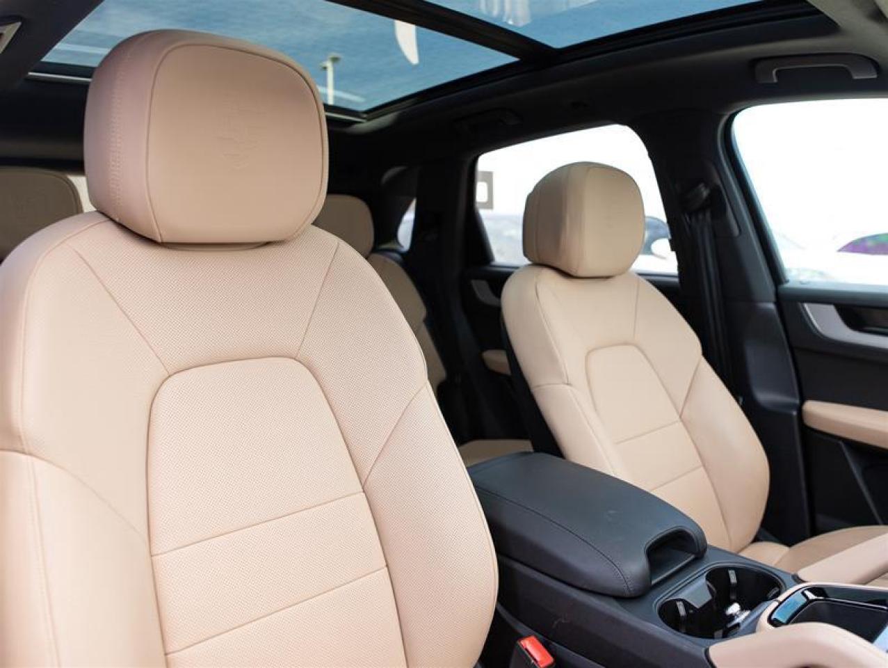 2025 Porsche Cayenne AWD Photo