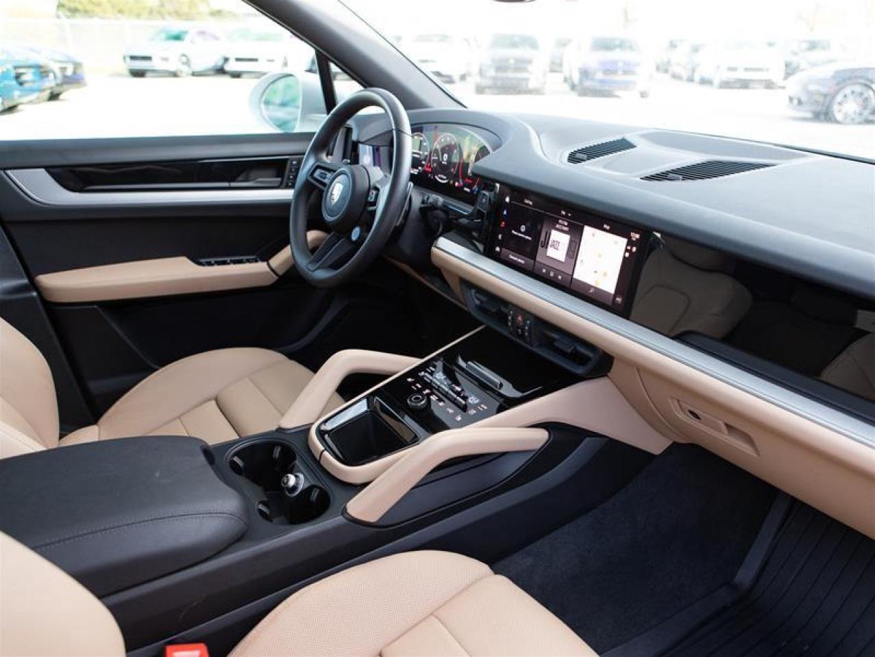 2025 Porsche Cayenne AWD Photo