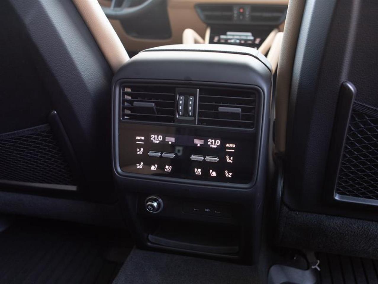 2025 Porsche Cayenne AWD Photo