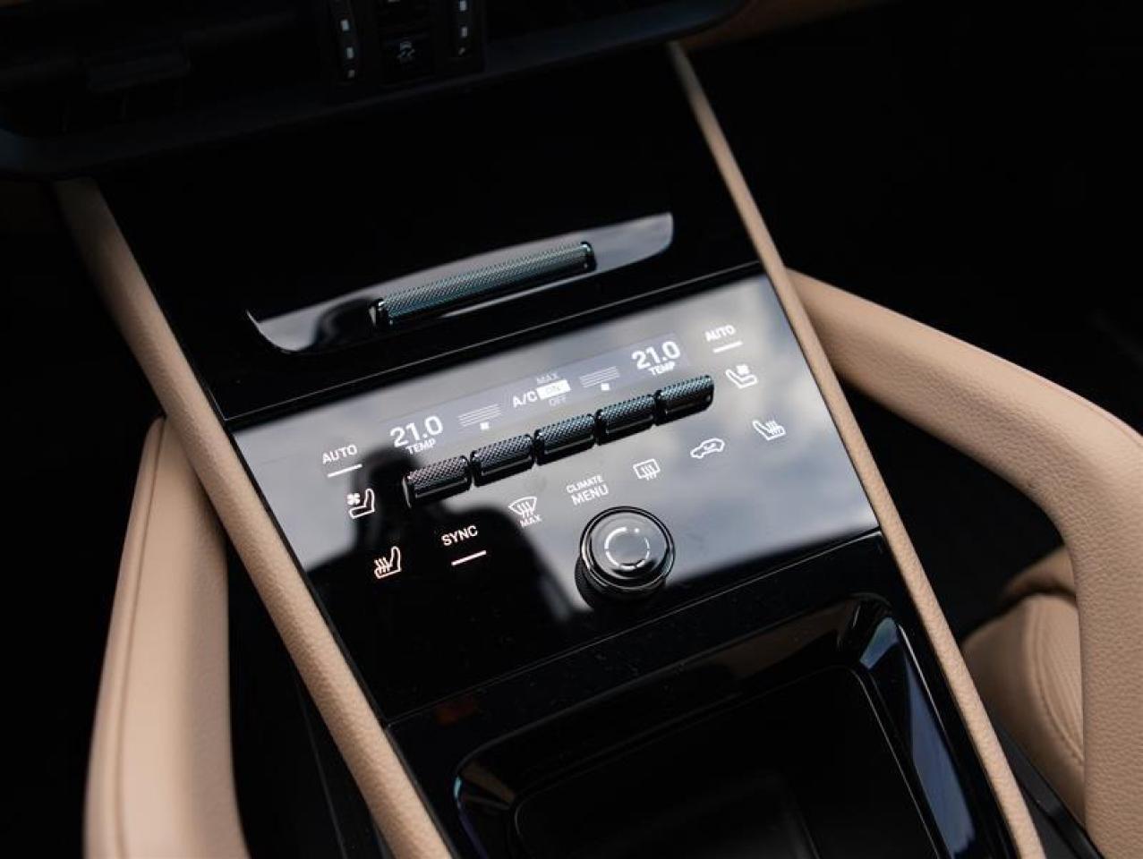 2025 Porsche Cayenne AWD Photo