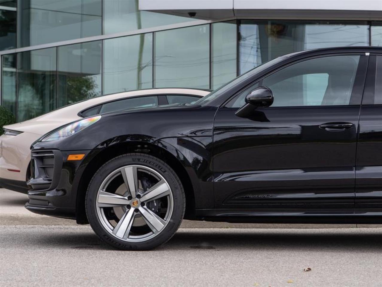 2025 Porsche Macan T AWD Photo