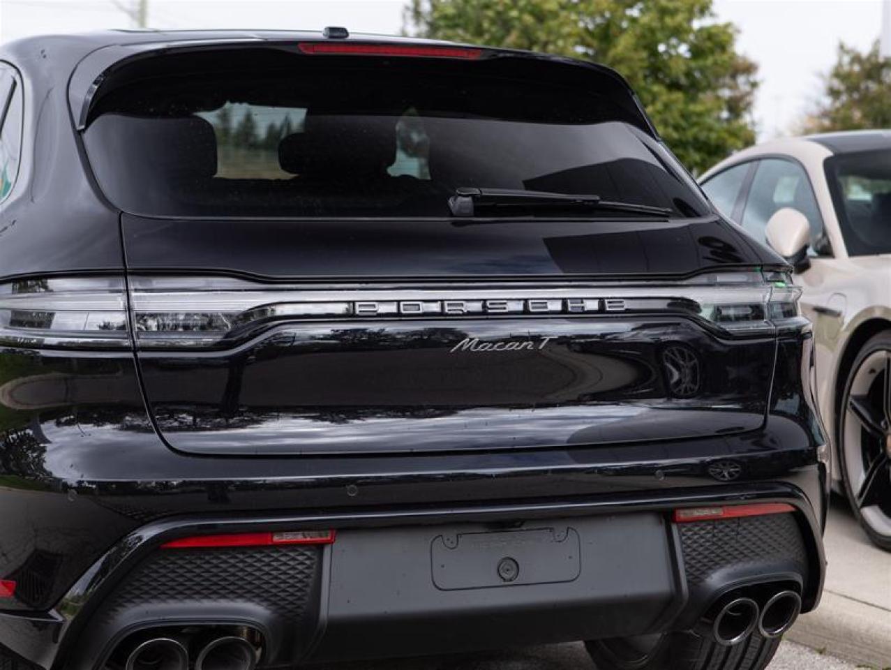 2025 Porsche Macan T AWD Photo
