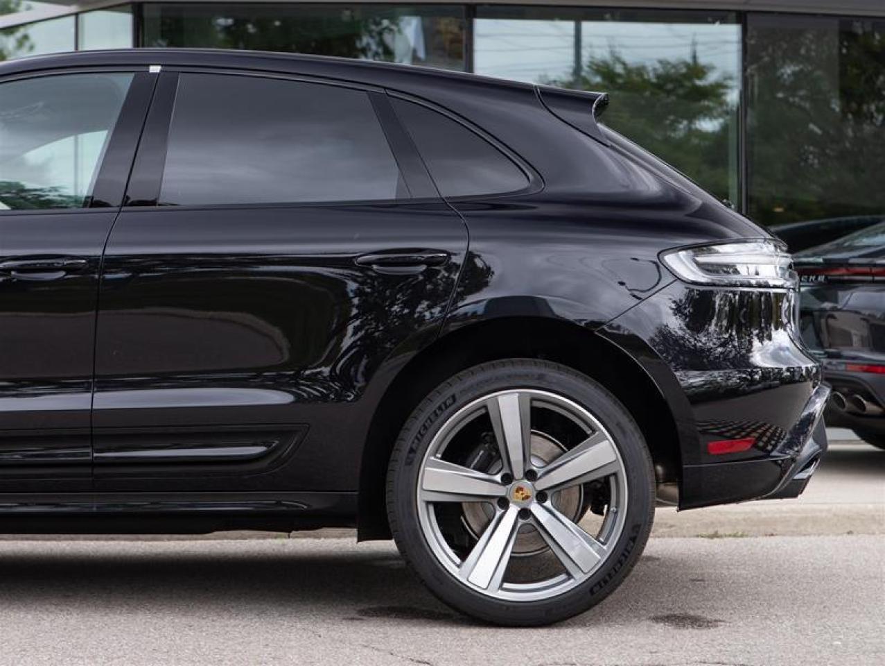 2025 Porsche Macan T AWD Photo