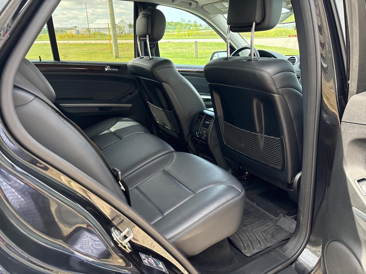 2010 Mercedes-Benz M-Class 4MATIC 4dr ML 350 Photo