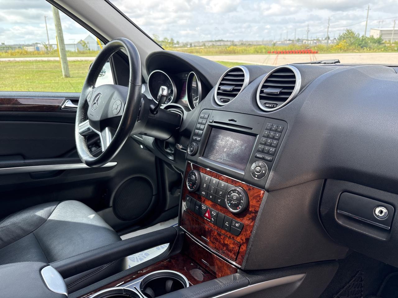 2010 Mercedes-Benz M-Class 4MATIC 4dr ML 350 Photo