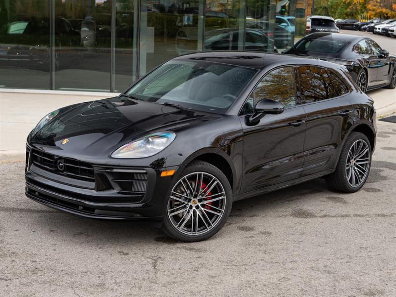 2025 Porsche Macan S AWD Photo