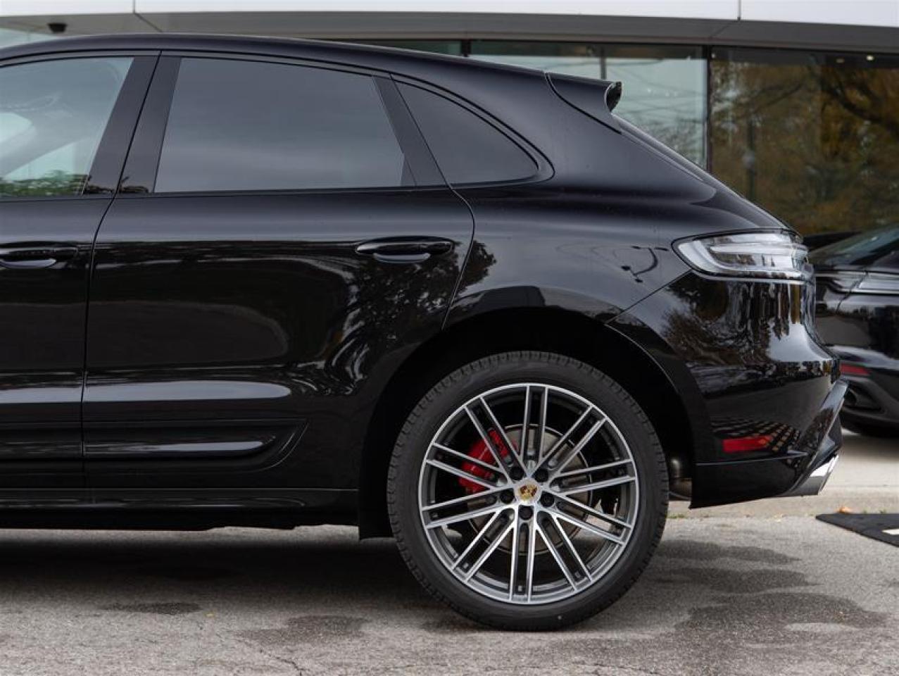 2025 Porsche Macan S AWD Photo