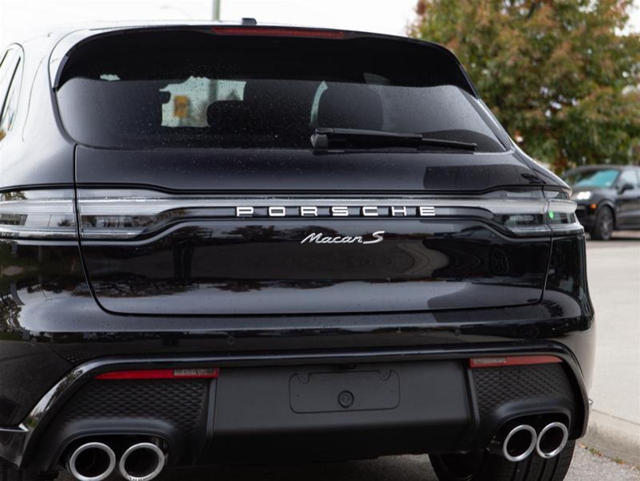 2025 Porsche Macan S AWD Photo