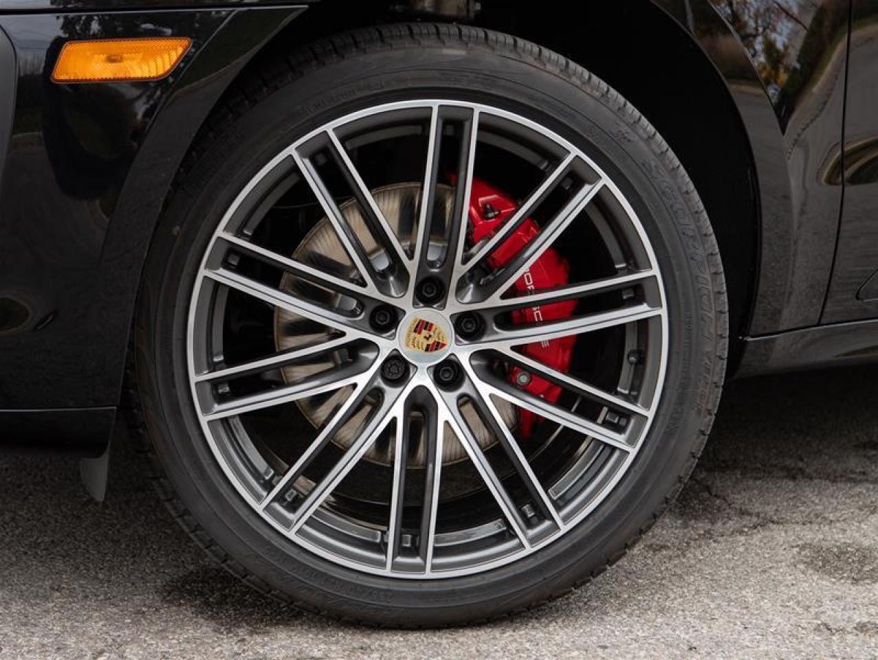 2025 Porsche Macan S AWD Photo