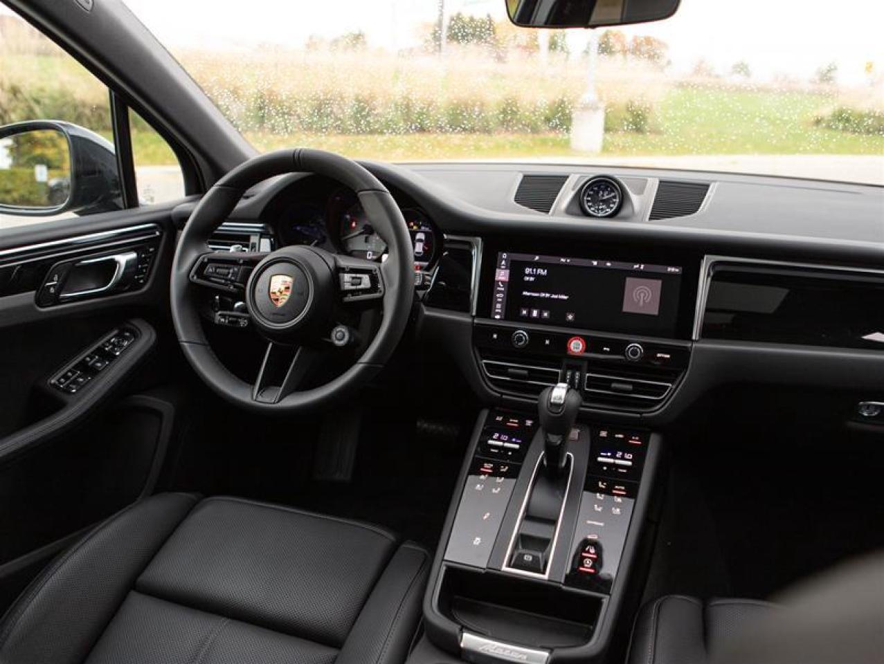 2025 Porsche Macan S AWD Photo