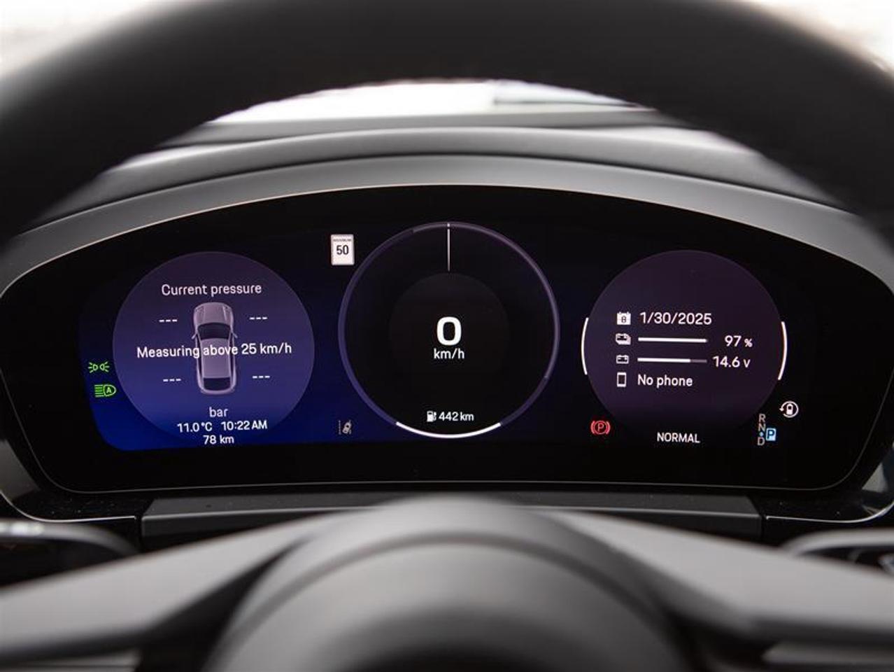 2025 Porsche Macan Electric 4S AWD Photo