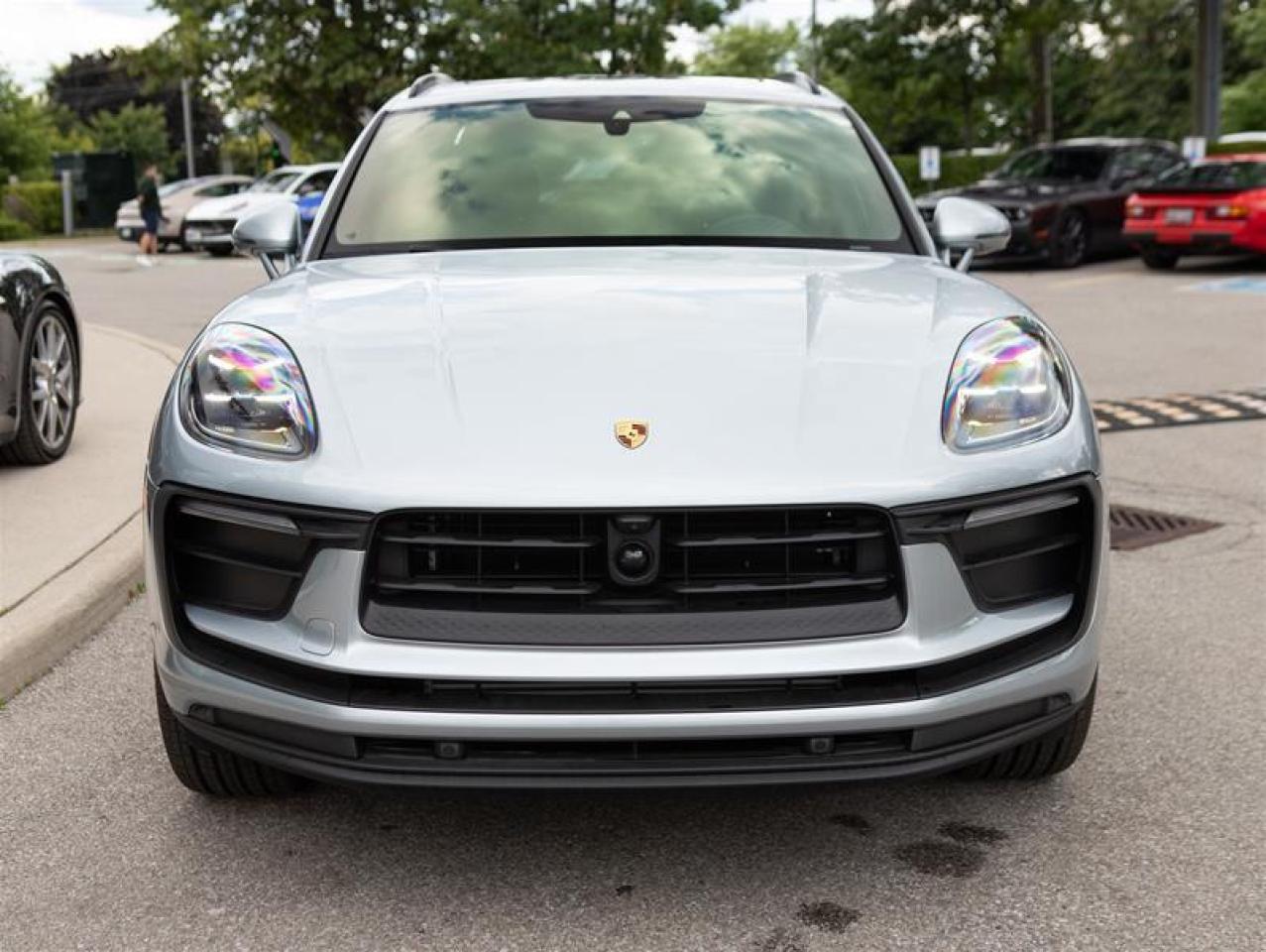 2024 Porsche Macan AWD Photo