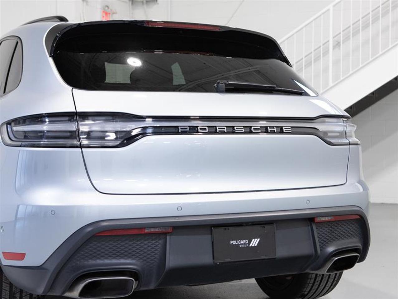 2024 Porsche Macan AWD Photo