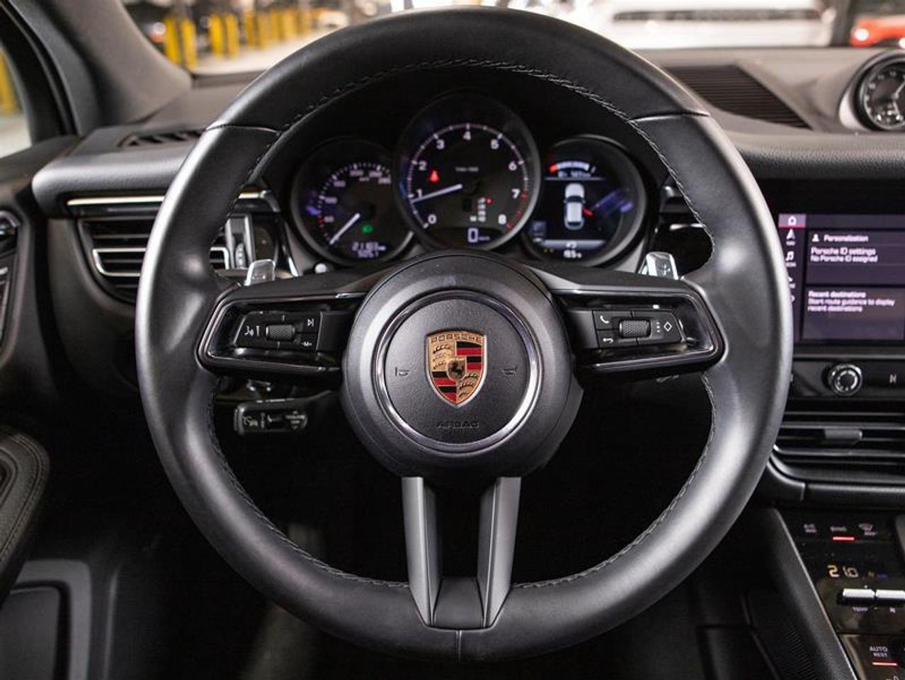 2024 Porsche Macan AWD Photo