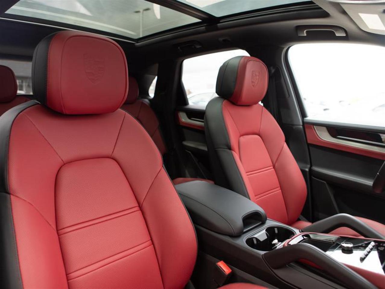 2025 Porsche Cayenne AWD Photo