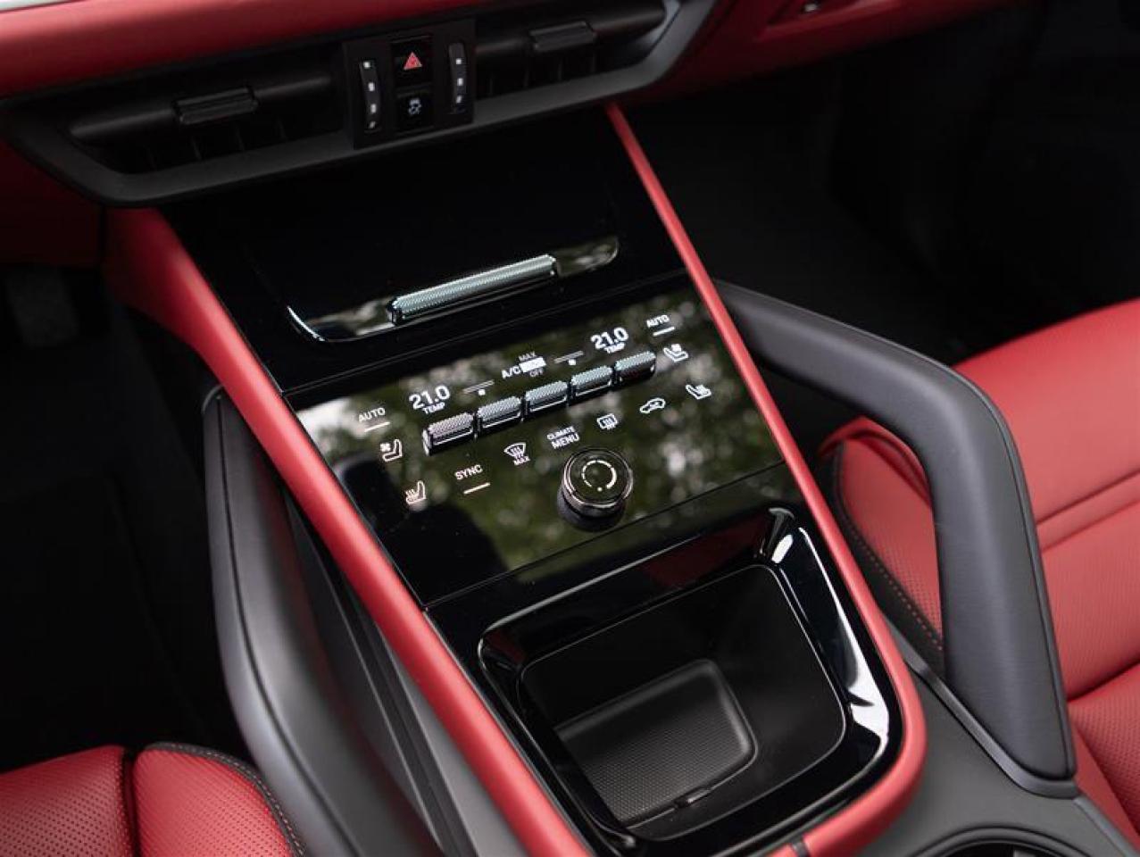 2025 Porsche Cayenne AWD Photo