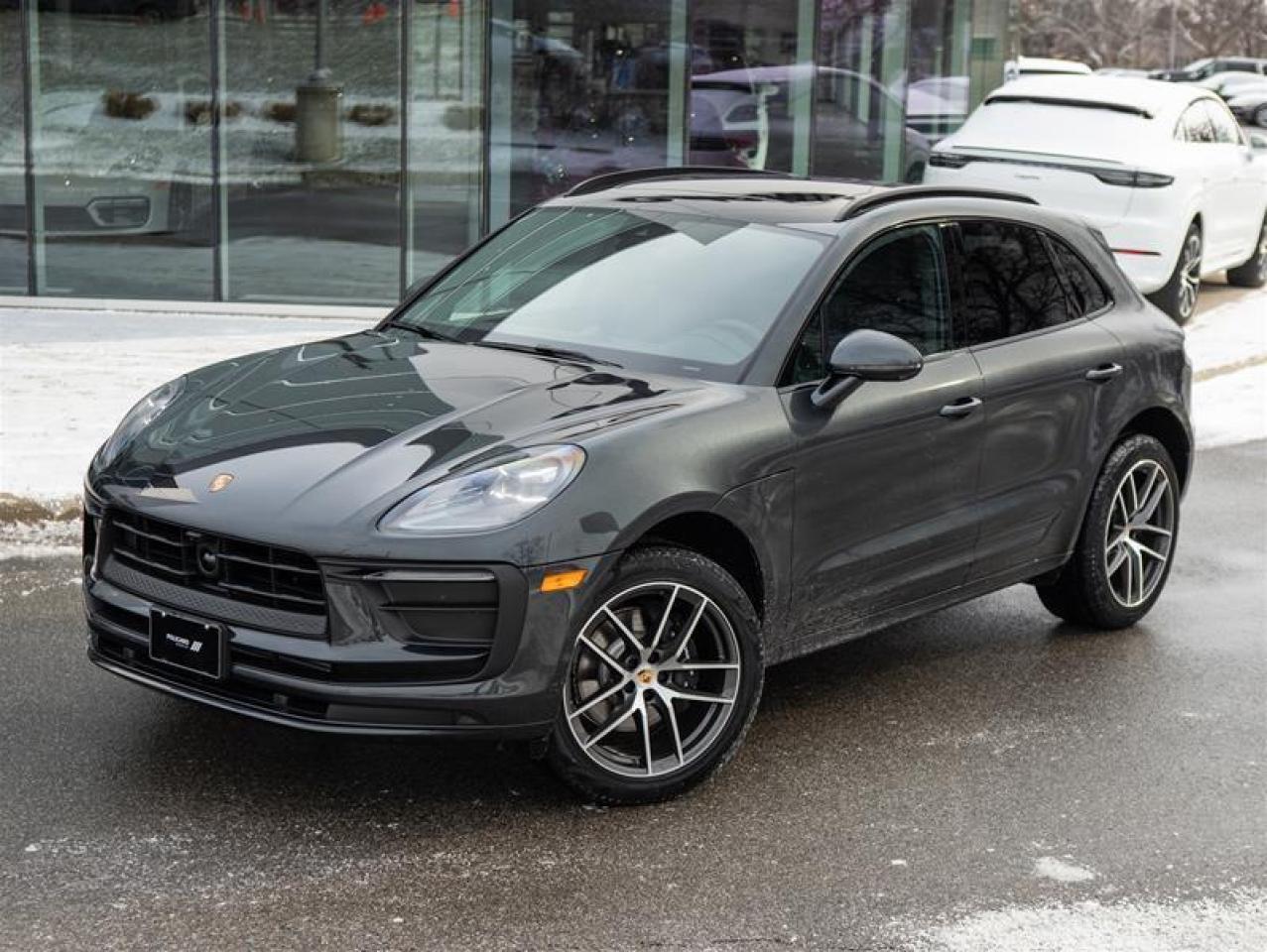 2024 Porsche Macan AWD Photo