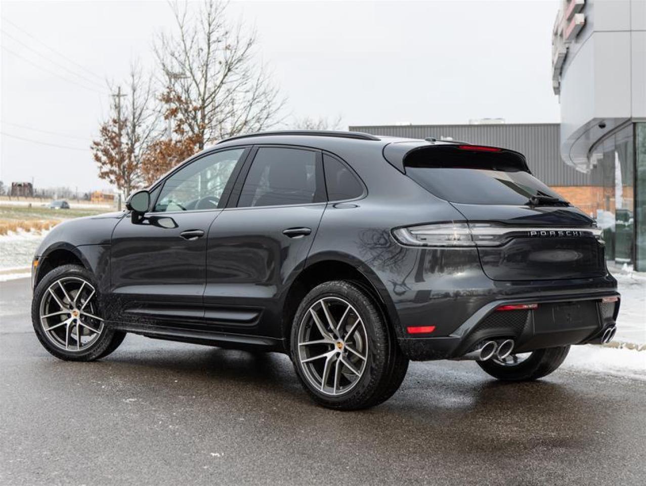 2024 Porsche Macan AWD Photo2