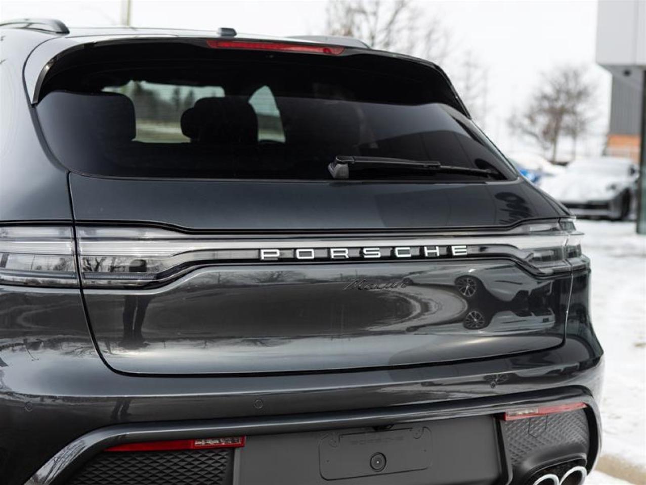 2024 Porsche Macan AWD Photo